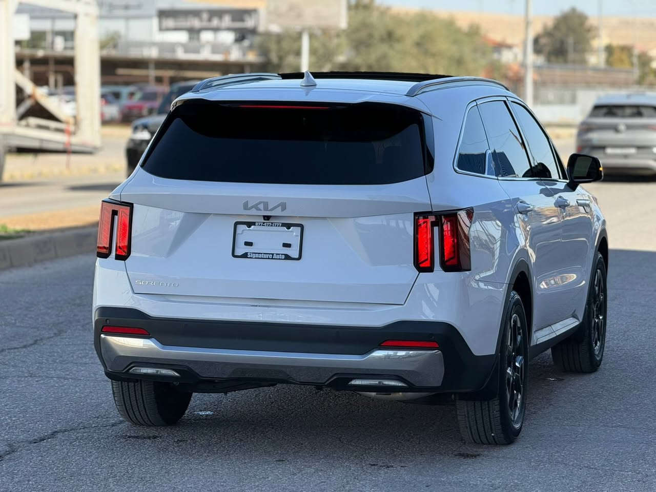 كيا سورنتو وارد أمريكي موديل 2024 محرك 2500GDI ماشيه 21 الف حادثه كلين تايتل مفتوحه دعاميه ولايتات مآلاته اجيت وشديتهن بدون ايرباك بدون صبغ بدون تبديل كله ليبل واحد موصفات فول 1/1 فه مالته S بصمه بنرامه كرسي كهرباء كراسي تدفى اشاير بل مري لايتات 4 عدسات لايتات زنون رادارات امامي وخلفي فور ويل تشغيل عن بعد 7 راكب قطعتين تبريد حته الكراسي اجتي من فصل فول  وسياره حيل جديده بل واقع احله من صور  VIP للتصال *********** ملاحضه سياره اي عمان تريده حره أو شهدا
