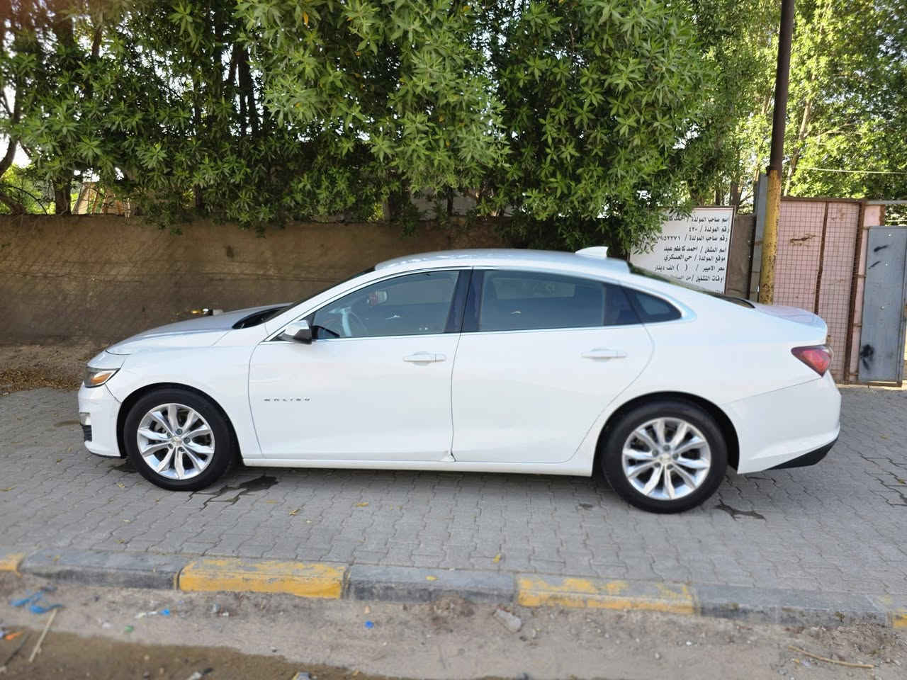 سلام عليكم 
ماليبو 2019 LT
ماشيه 165 الف كيلو مو ميل 
مكينه 1500 تيربو 
تبريد شغال ثلج 
بصمه 
تبريد منفصل 
تدفئه كشنات 
كشن سائق كهرباء 
إدامه كامله من ناحيه المكينه بلكات بخاخات ومنظومه الماي
 حادثها جاملغ وبنيد + باردات موضحات بصور 
مكاني النجف الاشرف 
***********
سعرها 110 وبيها مجال للشراي
