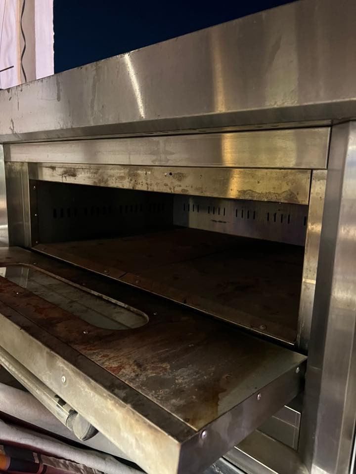 فرن للبيع 
***********
