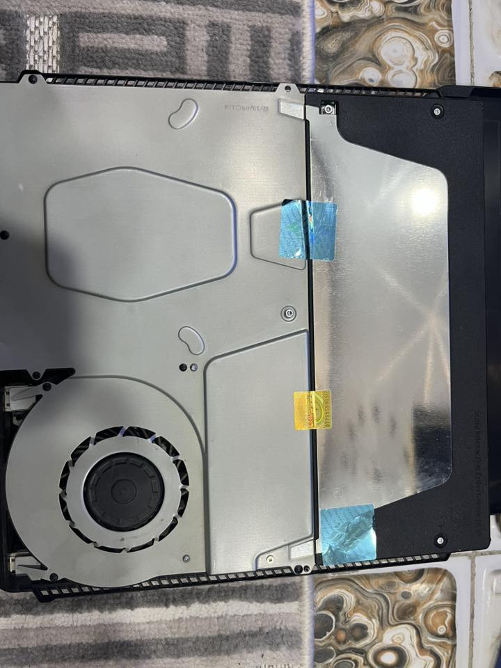 بلي 4 سلم للبيع + العاب ثنين gta5 + god of war +
يو بي اس + جوستكات ثنين تجارية واصلية + شاشة حجم 40 مقوسة مال العاب تريد تاخذ بس البلي والملحقات مالته او تريد تاخذهن كاملات شيعجبك اني خادم مكاني بغداد الحرية 
للتوصل : ***********
