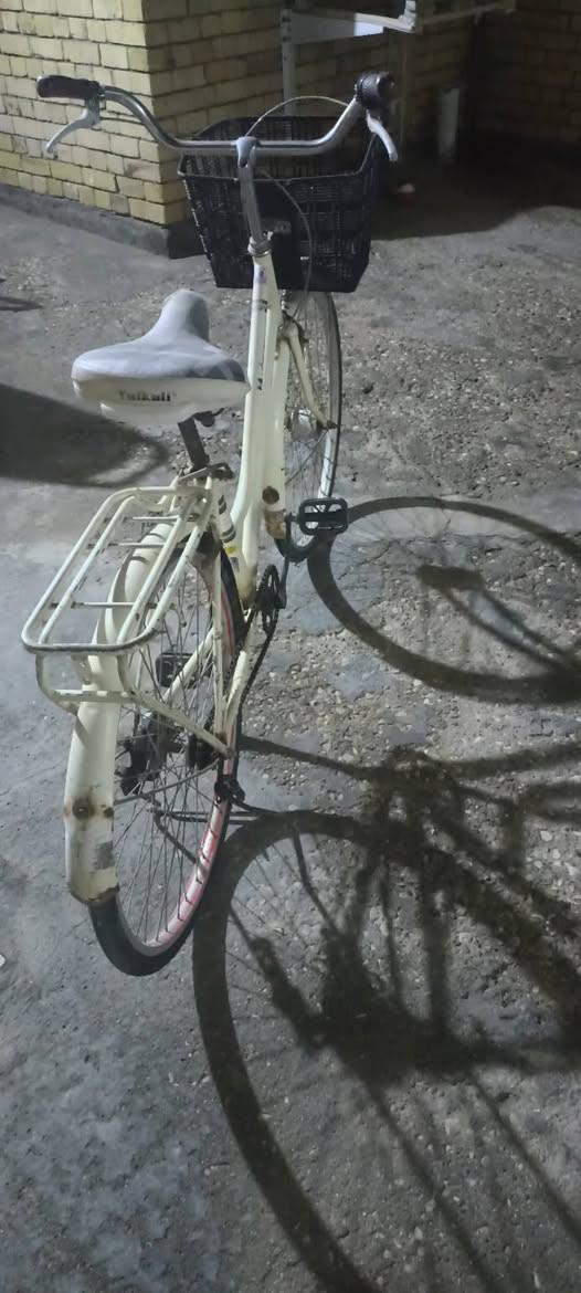 باسكل للبيع
باسكل كامل 
مابيه عطل مجرد التاير الكدام فاش للبيع سعر 75 
للتواصل عبر الصفحه او واتساب ***********
