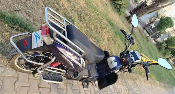 دراجة شحن هارلي موديل 2024

نظيفة وكاملة

دراجة رصينة وقوية

سيت بطاريات جديد 5 بطاريات دبل ( 60 فولت ) - محرك 1500 واط- تسير اكثر من 40 كيلومتر بالشحنة الواحدة

نظام انارة متكامل السرعة القصوى 60 كيلو متر بالساعة حقيقية

4 سرع MP3

البريكات دسكات هيدروليك – الاطارات جوبلس – نظام اضاءة متكامل ستوب لايت رماش---- بك خلفي

بصمة العدد 2 – سويج عدد2 – قفل بطارية عدد 2- جهاز انذار ضد السرقة

السعر : 550 الف دينار عراقي

محل الورقة الخضراء للدراجات الكهربائية الشحن

بغداد – شارع الربيع – مقابل الامثل للمطابخ – قرب مدخل دور نواب الضباط في الحرية للتواصل : واتساب ***********
