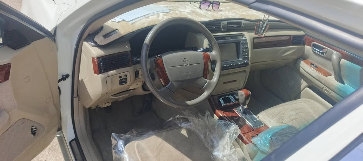 ملكة بسمي نكليزي نجف فول سيار
موديل 2003 كرتون بيه كص قمار سيار 4 دكم
سعر 115بيه مجال 
*********** مكان سيار بنجف
