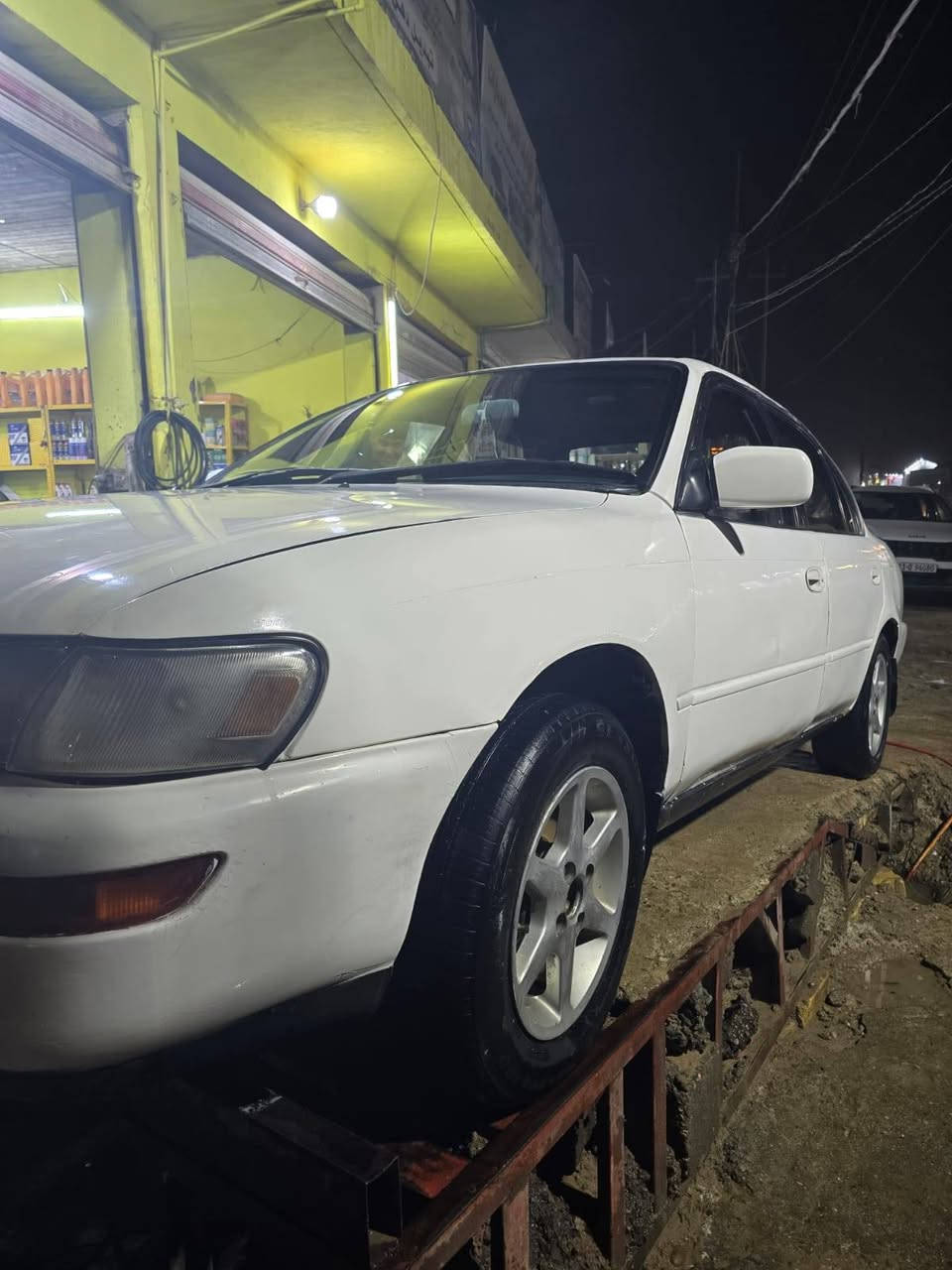 السلام عليكم كورله ٩٢ نجف نكليزي شرط مداور
بيها ضربه بل تكمه الجمه جهت سايق وبيها دحجات بصيط مكينه ١٦٠٠ مدوشمه كشنات ورضيه
عوزها تبريد وحداديه خلفيه مصبوغه عام ب ٥٢ وبيها مجال بصيط تصل وتدلل ***********
