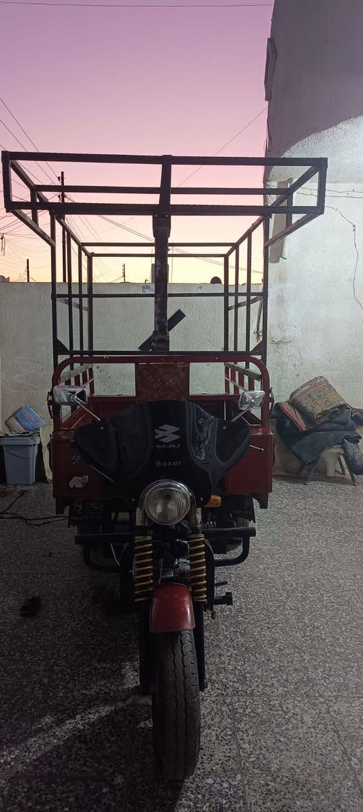 السلام عليكم ستوته دايوان موديل 2017 أوراق كامله كهربأيات شغاله سلف وهندر لايت كله  شغال مكينه ناعمه تواير انضاف محجر كامله كبس للشغل السعر 950 وبيها مجال حك الجيه العنوان بغداد السياحي مقابل حسينيه المعامل متواجد واتساب وهاذه رقمي ***********
