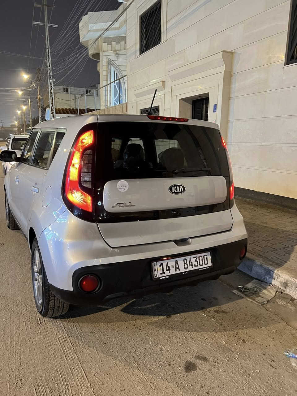 كيا صول 2017 كير مكينه تبريد كفاله بيهاقطعتين  تبديل   باقي سياره كفاله شرط الفحص 
سياره امريكيه وضربتها كلش خفيفه صطحيه 
سياره مامتعوبه وجديد 
العنوان البصره التحسينية 
السعر 118 وبيها مجال قليل 
رقم ***********
وشراي يتصل وبلخدمه
