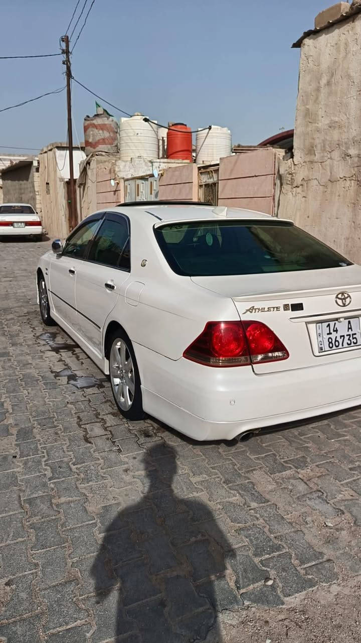 السلام عليكم شاهينه 2004 قرار 48 رقم بصره الل  سياره تحويره نجف من فوق ومن جوه بشرط  تحويل مباشر السياره ست بصمات ترحيب مشط لكزس يسرا بلاد فلنجات اماميه مال شاصي 84 محاوره سياره شاص 82 بردات خلفيه حداديه 100% استوني مسويها تخم تاير ويلكم كروم تبريد ثلج بشرط كشنات حضن علما ان السياره بها قصه قماره فقط والباقي كفاله السعر 127 وبيها مجال عنواني بصره***********
