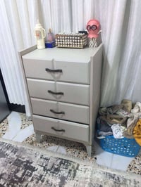 غرفة • بلا ضرر • خزائن