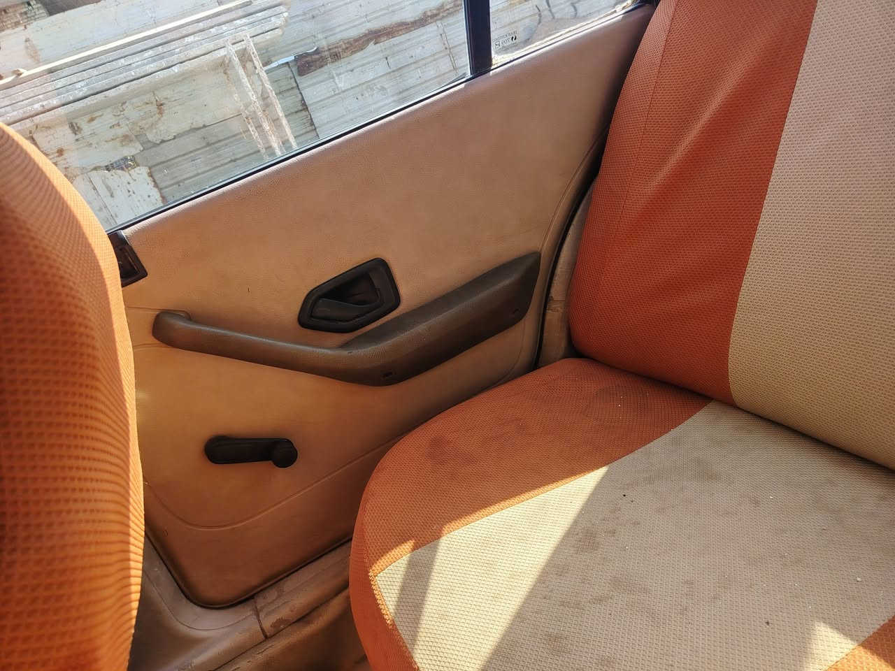 بيجو جي ال إكس  2009
بغداد باسمي تحويل مباشر 
كير مكينه فرنسي 
تبريد شغال كهربائية شغاله
سعر 35  وبيه مجال 
***********
