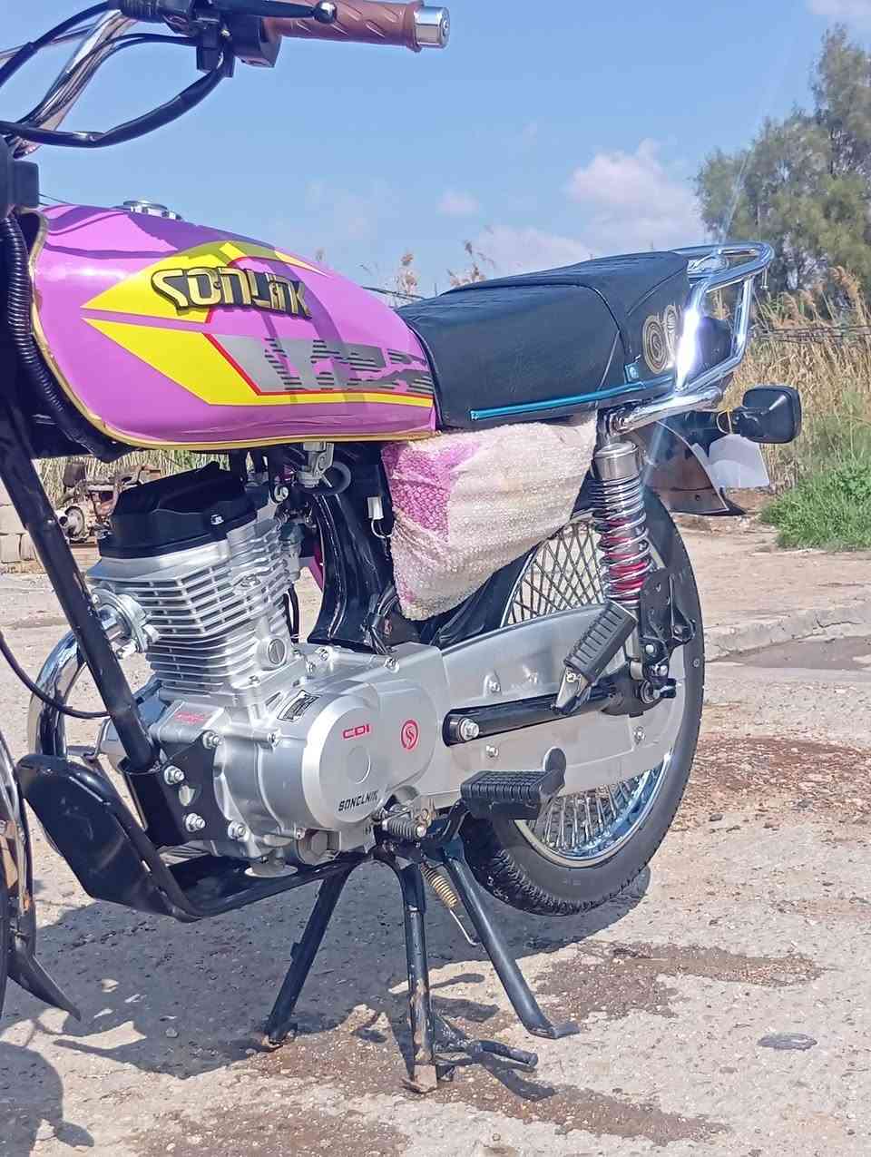 دراجه سولنك موديل 26 اوراق كامله دراجه خير من الله ع وضع الشركه ما ملعوب  بيه بلاديه مصارله هواي من طالعه  من الوكيل شوفته احله من التصوير سعرهه $$ 775   وبيه مجال للاستفسار اكثر اتصل *********** واتساب ✅
