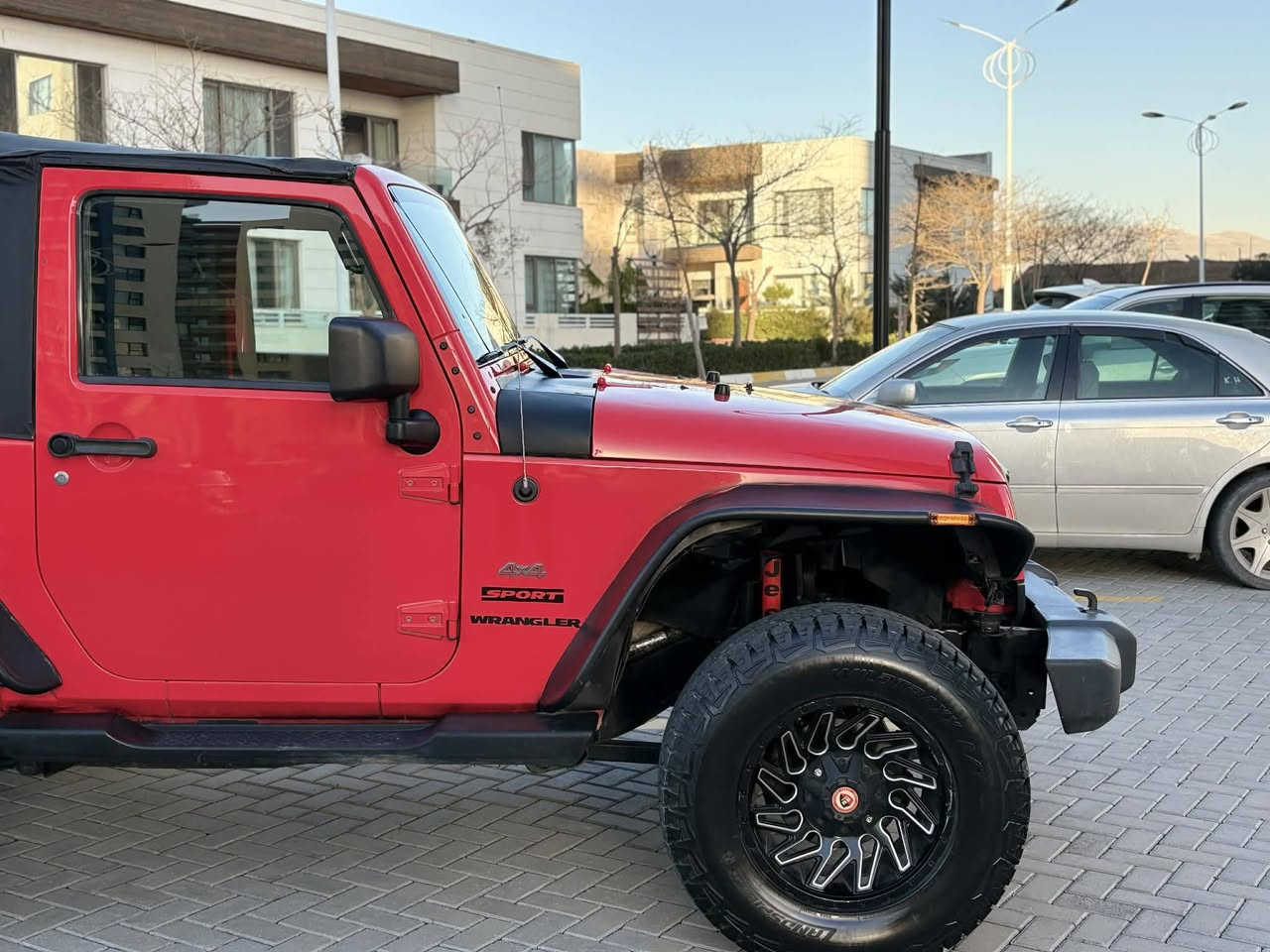 جیب رنکلر ٢٠١٣  3.6 کلین فول عادي
***********
