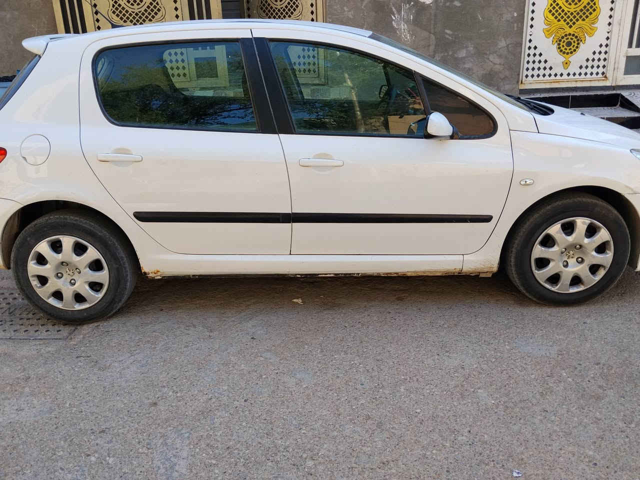 السلام عليكم بيجو 2006
رقم بابل انكليزي هزه جديده 
مكينه
 كير 
حدادية 
تخم تأير 
تبريد 
خير من الله @
للاستفسار الاتصال ***********
