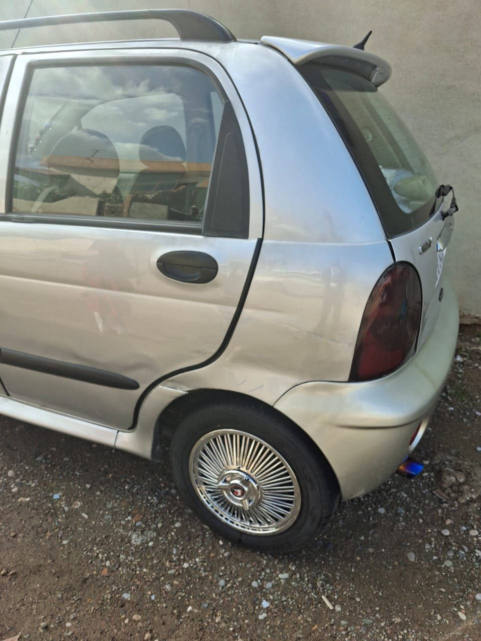 سلام عليكم كيو كيو موديل 2012 كير اوتوماتيك رقم بغداد انكليزي مشروع وطني لحد 29 كير محرك شرط تايرات جديد صدر جديد باتريجديد سياره جاهز تبريت يشتغل سعره 30 بي مجال رقم موبايل ***********
