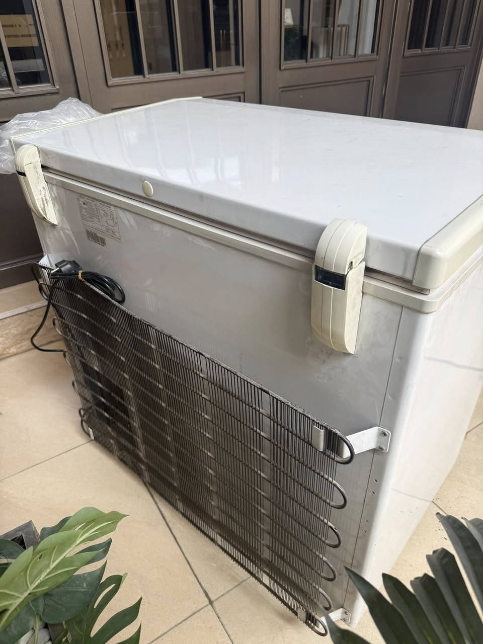 السلام عليكم
مجمدة مستعملة للبيع نظيفة جدا 
السعر 200 الف 
بغداد حي الجهاد 
للاستفسار واتساب فقط
***********
