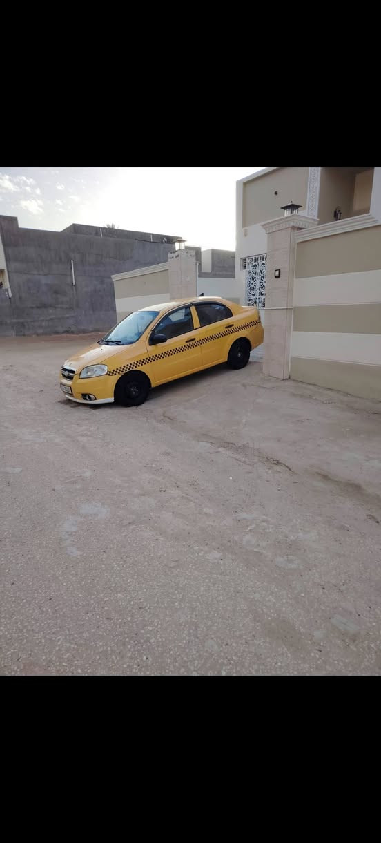 سلام عليكم، للبيع افيو موديل 2011 نضيفه السياره وجاهزه السعر 55 بيها مجال قليل ***********
