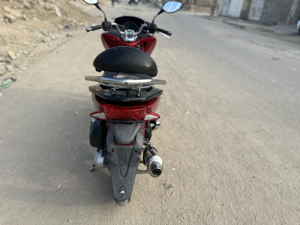 دراجة بيسي اكس دراجة جديدة او نظيفة بمعنة لكلة مكفولة كفالة عامة ماشية 26 مكينة 150 ياباني الجيل الثاني تجي تفحص وتشوف بعينك او وين ماتاخذة اخذهة الك حق تفحص وين مادريد الدراجة كلهة بلادي tF بغداد  السعر 22ورقة وبيهة مجال 

***********
