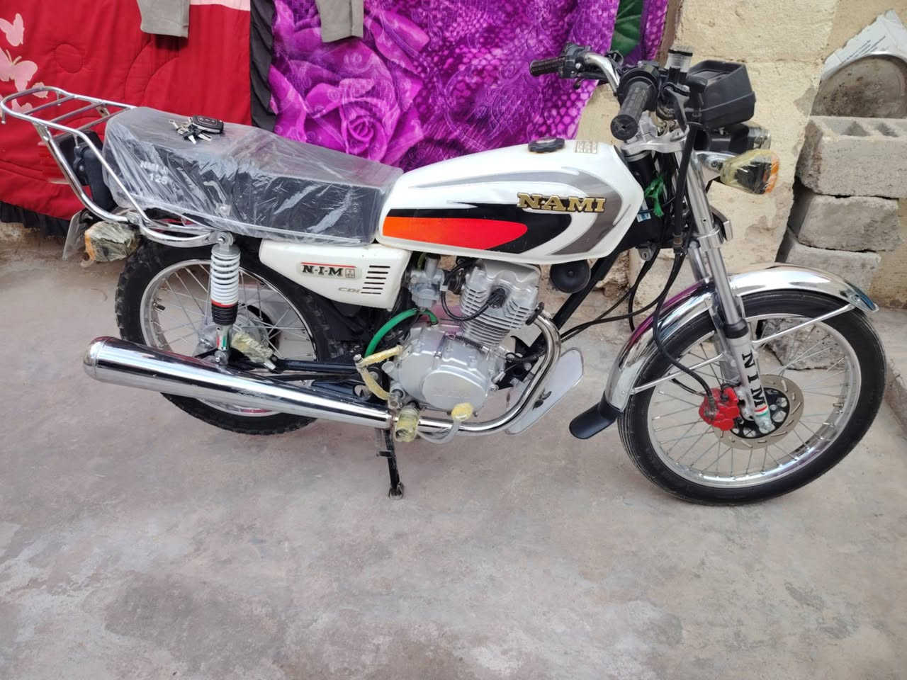 سلام عليكم دراجه اربعه كير موديل 23 برغي مٰــا مفتوح رقم وسنويه دراجه نضيفه ڪݪ نقص مابيهاء مكانه نجف سعره 1300 وبيهاء مجال دراجه كال جناي مٰــا متعوبه


**إذا كنت صاحب هذا الإعلان وتريد حذفه لأي سبب، رجاءا أرسل رسالة إلى الدعم الفني**