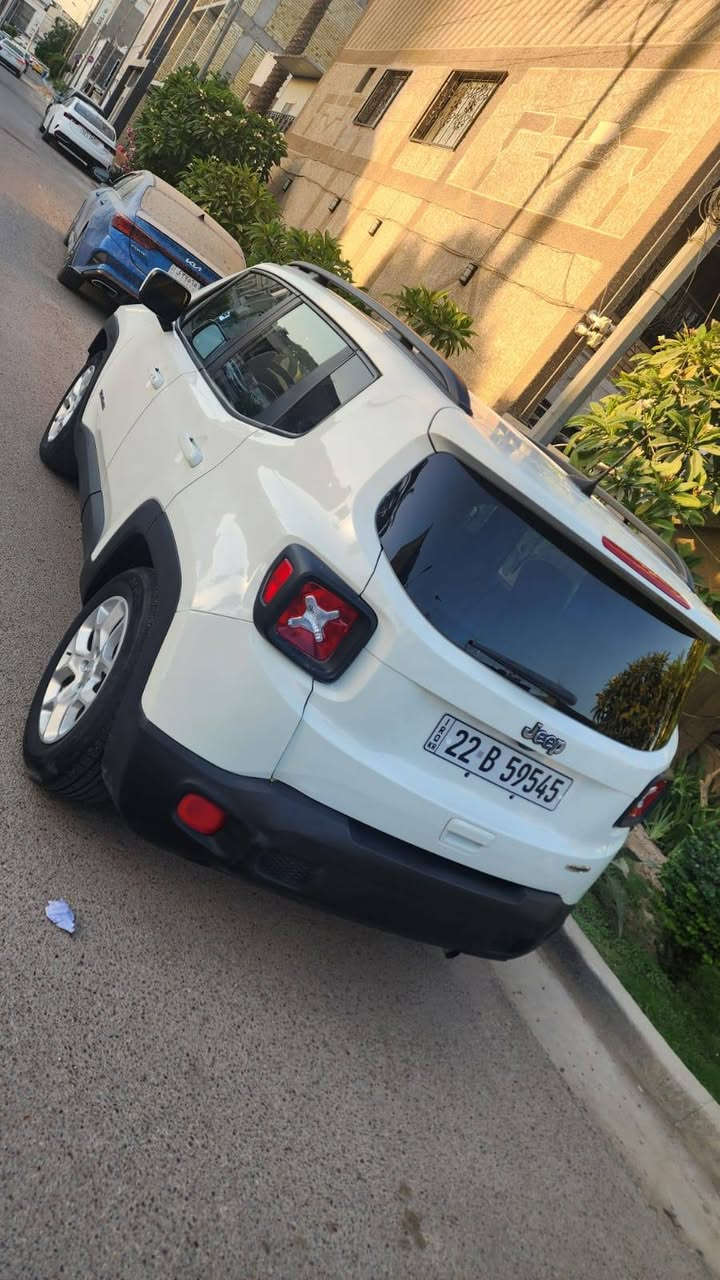 🚗 #للبيع: جيب رينجيد (Jeep Renegade) موديل 2018 🚗

السلام عليكم.. سيارة جيب رينجيد فئة لاتيتود موديل 2018 للبيع في بغداد. التفاصيل:

• الموديل: 2018
• اللون: أبيض
• المحرك: 2400 تنفس طبيعي.
• المسافة المقطوعة: 62 ألف كيلومتر.
• سحب امامي 2WD.
• التبريد شغال و بحالة ممتازة.
• الرقم والسنوية: أربيل (تحويل مضمون، السنوية نافذة لغاية 2029/12/02).
• الفحص والبدي: تقرير الفحص الفني مرفق بالكامل مع الصور.
• الوضع الميكانيكي: الكير، المحرك، والكهربائيات بحالة ممتازة وجاهزة.

✨ الإضافات والتجهيزات:
• لايتات حديثة مضافة للسيارة.
• شاشة أندرويد لمس كبيرة.
• كاميرا خلفية.
• تحكم ستيرن كامل.
• الداخل: كشنات قماش أسود (مغلفة لحمايتها).

📌 السعر المطلوب: 11,300 دولار (113 ورقة) وقابل للتفاوض البسيط.

📌 مكان السيارة: بغداد - المنصور.

📞 للتواصل والاستفسار: *********** أو مراسلة الخاص.
