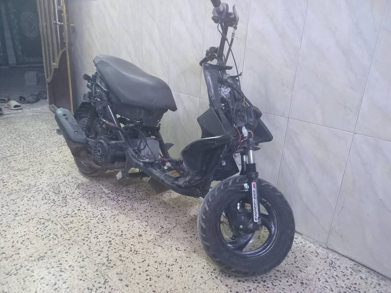اف اس ..دراجه مالعب شلعه ومعدل فول ابيع عله وضعها  انطيك الكفرات وانت اشدهن .مكينه بالجيس شلعه مالها وصف ب ٢٠٠ وبيها مجال قليل ***********
