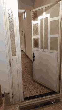 شقه للايجار غرفتين وصاله وحمام ومطبخ طابق ثاني بلديات قرب كازينو عصفور...