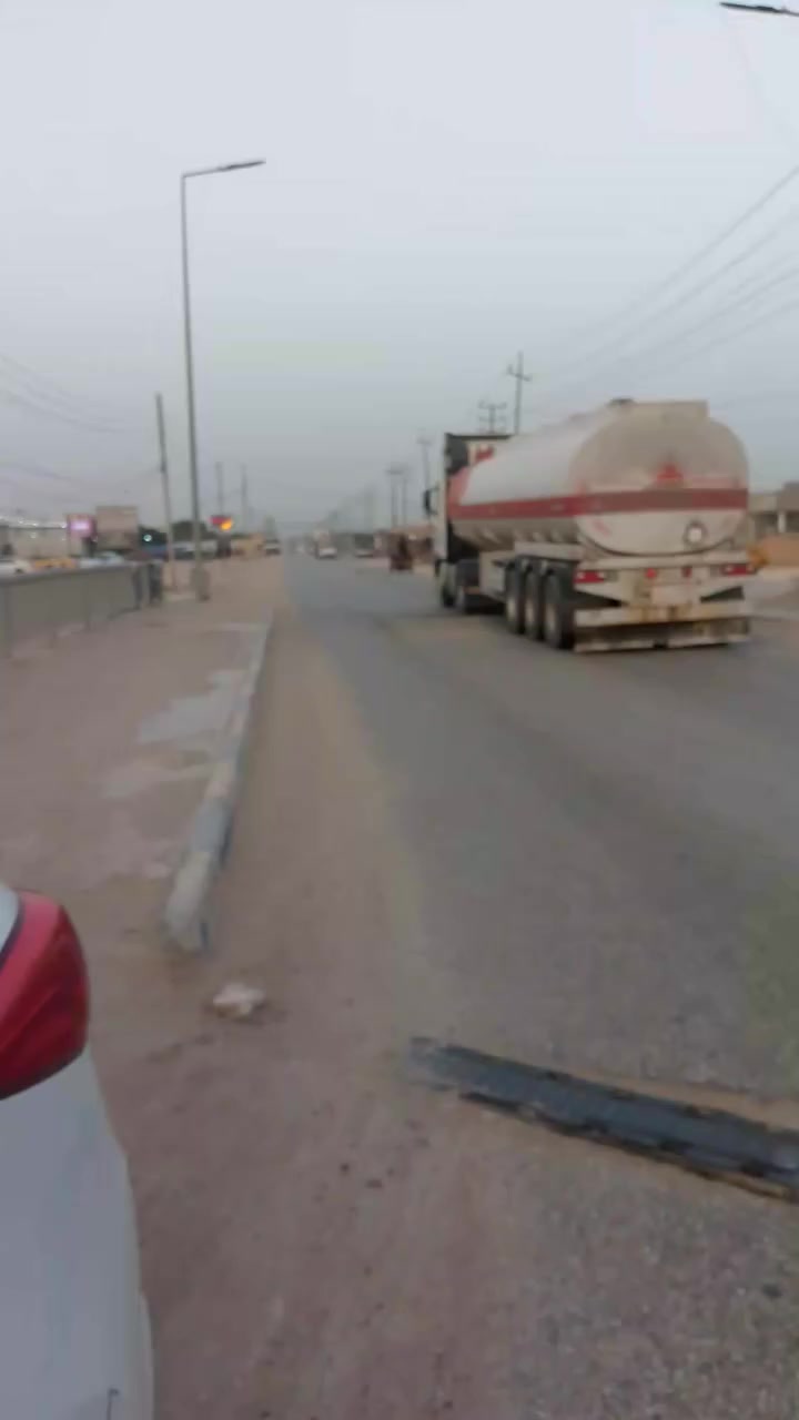 قطعه أرض مساحه 100 متر طابو زراعي سند 25 إقرار محكمه 
 واجه 5 / نزال 20 ، تقع على شارع 12 متر ( تبليط مجاري كهرباء ماء مدرسه مستوصف ) 
تبعد من الشارع العام شارع الرابط 100 متر او اقل 
تبعد القطعه من الأمام الحسين ع ، 7 سبعه كيلو متر 
العنوان مجمع الحشد الشعبي مجمع علي الأكبر السكني قرب مجمع العتبه العباسيه المقدسه ، قرب فلل محمد حلوه شارع الرابط 
سعر 33 مليون السعر قابل للتفاوض 
 للتواصل اتصل على الرقم أو مراسله الصفحه ***********
