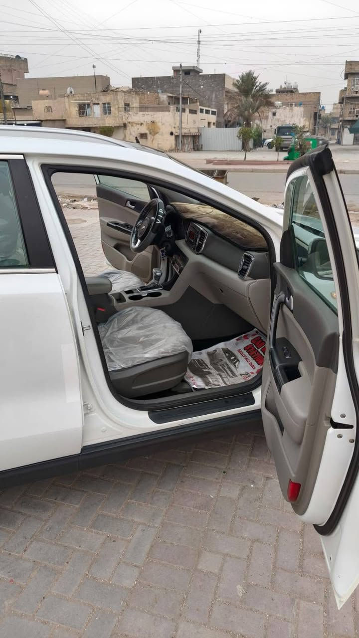 #سبورتج موديل ٢٠١٨ خليجية مكفولة كفالة عامة مكينة ٢٠٠٠ دوش تبريد قطعتين تحكمات جيهتين حاكية حساس خلفي كامرة بنوراما مانع تزحلق نضام يكو قتصاد بانزين ويل كب  مكينة وكير خير من الله صدر امامي وخلفي جدد تبريد ثلج تخم تايرات جدد كهربائيات كلهة شغالة سياره جاهزه من كل شي اي نقص مابيهة سيارة مال بيت #سعر١٧٨ وبيهة مجال للشراي للستفسار*********** عنوان بغداد رقم دهوك الدولي الجديد بسمي سنوية ٢٠٣٠ وهزة وفحص لحد ٢٠٢٦ شهر ١٠  جدد  #ماشية٨٧
