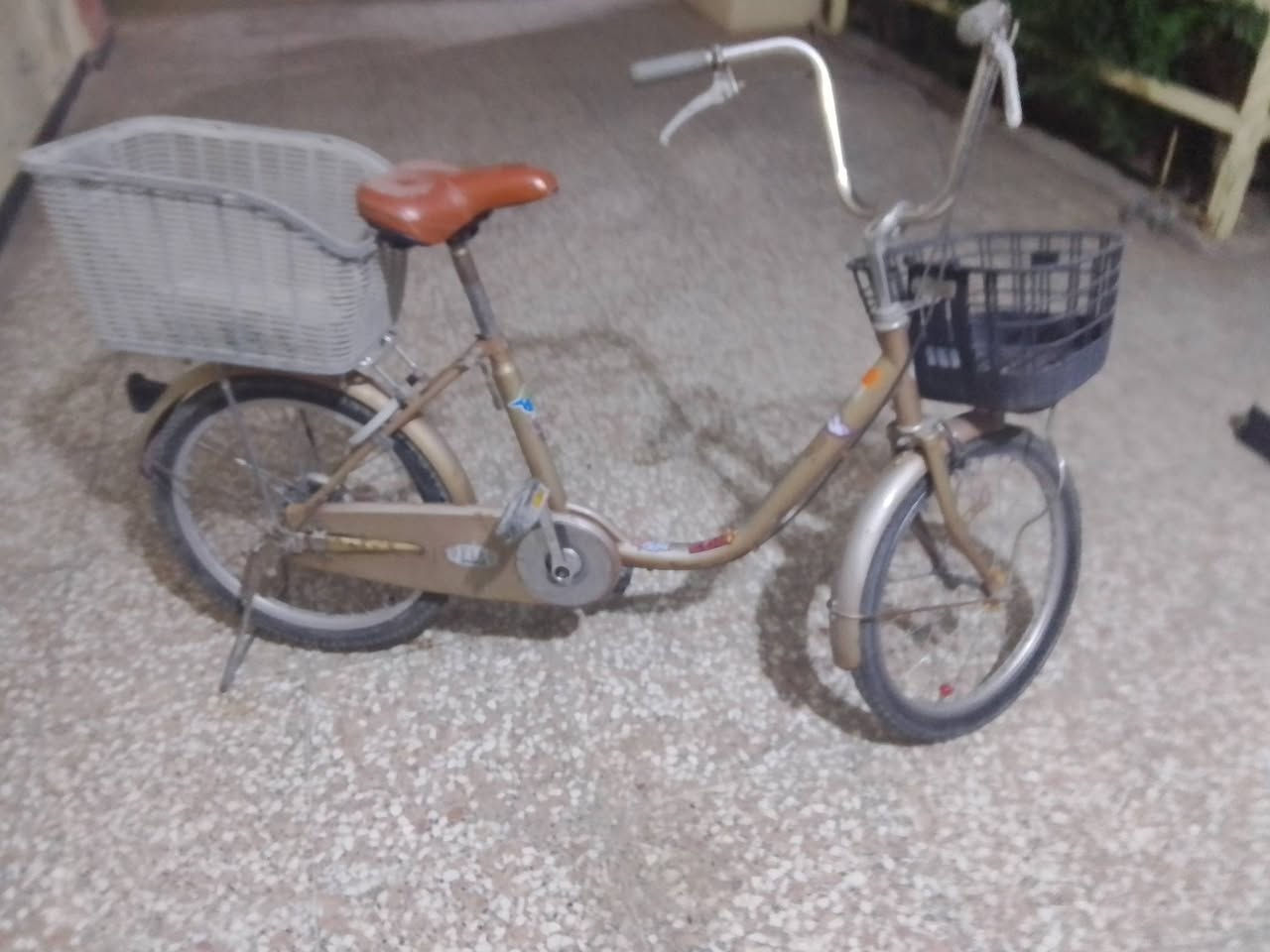 السلام عليكم بناتي برج ستون نضيف حجم 20 نادر ما تلكا ياباني كامل من كلشي بي قفل بلادي و سبع خلفيه بلادي سعره 85 بي مجال الاستفسار خاص


**إذا كنت صاحب هذا الإعلان وتريد حذفه لأي سبب، رجاءا أرسل رسالة إلى الدعم الفني**