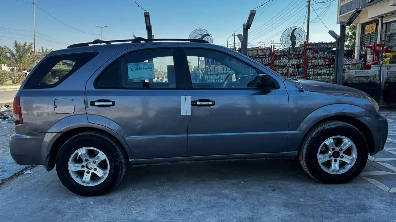 سورنتو 2008

للبيع سيارة مكينة وكير. خير من الله 

تبريد تدفئة شغال 

غرفة بلادية 

صدر 80%

مكان سيارة بغداد سبع البور 

السيارة ب اسمي. وهزة. ما ساقطة 

السعر 84 ورقة وبيها مجال قليل 

السيارة بيها صبغ صفحة اثر شخوط مكفولة من الكلبة والجفية 

مكينة 3500

رقم التلفون ***********
