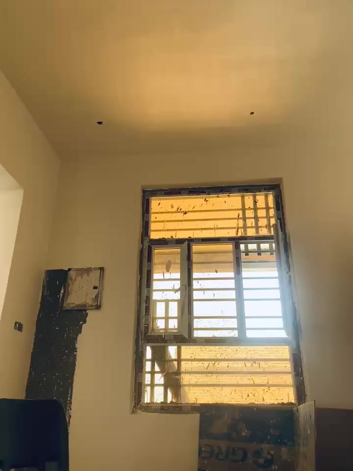 السلام عليكم 
خلفات لبخ وبياض وجص درجه اولا
تكنيد مساطر الاتصال ***********
