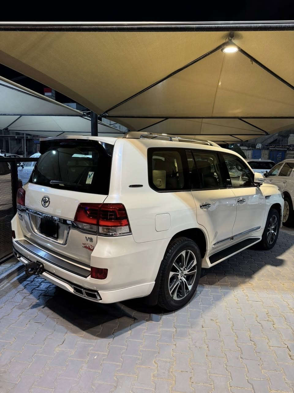 مكلف بالنشر
تويوتا لاندكروز  2020  8 سلندر 
حجم المحرك 4600  
أستخدام شخصي جديدة جدا
رقم  بغداد بأسمي سنوية مجددة
رقم دولي
ماشيه 66000الف حقيقي
ساز باب اول
مواصفات
كامرات اربع
وايرلز شاحن 
لايت متحرك ناصي بلاجكتور زنون 
مراية عاكسة لضوء
٥ بصمات بيبان وصندوك 
صندوك كهربائي شفط 
مري قلاب
نظام ايكو اوتوماتيك 
شاشات خلفية تطبيق بلادي  
ويل كروم 

كشنات جلد  لون بيجي 
مري قابل لطي ترحيب 
دبل ماوس 
حساس خلفي امامي 
نظام الزحف
نظام ABS
8 اير باك
نظام EST 2nd
ترحيب مري قابل لطي
مراية عاكسة لضوء 
شاشات خلفيه 
دبل الكشن 
لايت متحرك  
 كشن 3 دكم 
مواصفات ساز معروفه بعد
السعر 58500$
للاستفسار اتصال او مراسلة واتساب 
العنوان :كربلاء 
رقم الهاتف***********
