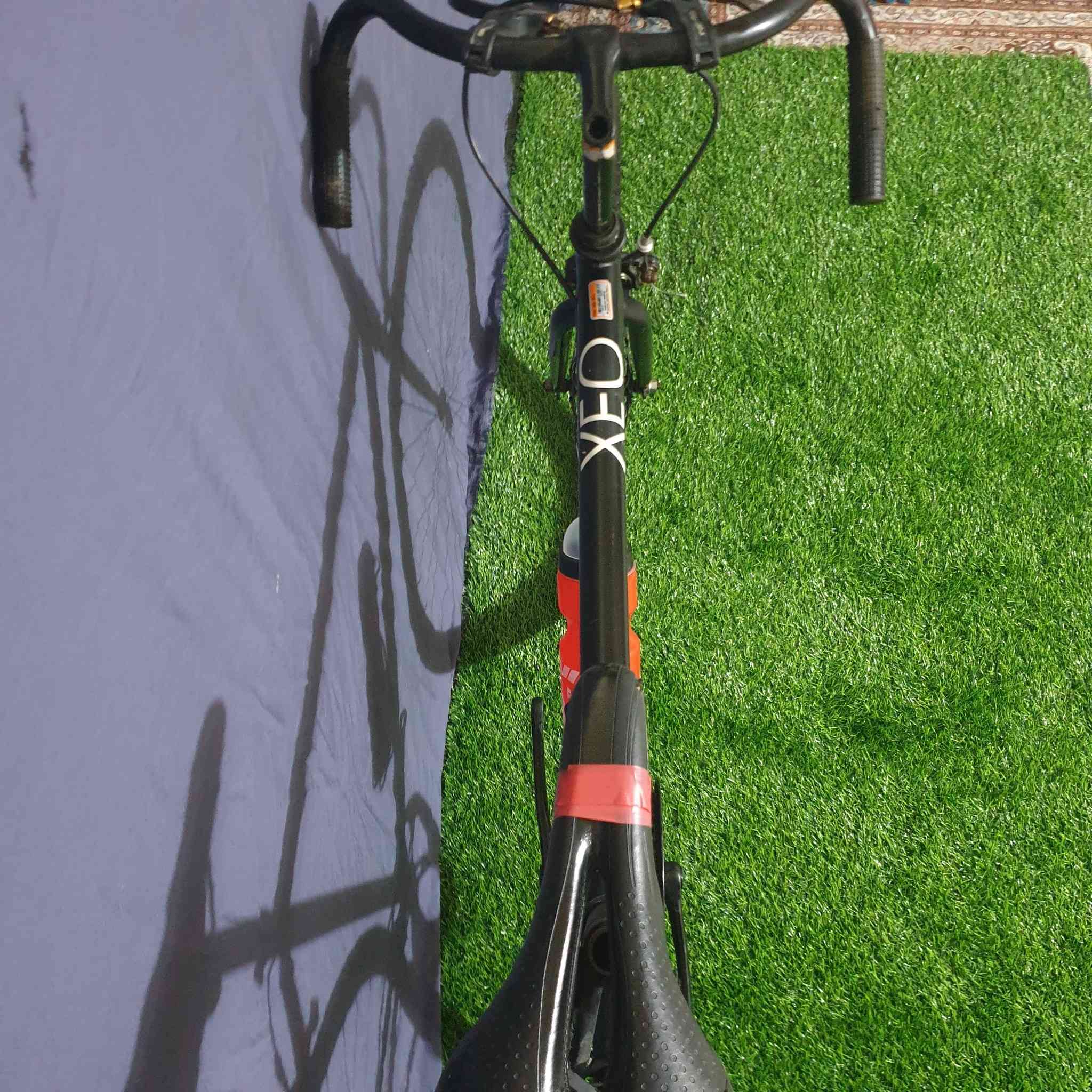 بايك رياضي موديل 700C 
حجم 28
فكسد (مكينه وحده بدون كير)
اصلي باله كسر حاويه 
غير مستخدم بالعراق
فريم عالي (530mm)
جاهز بدون اي نقص 
الحاله نظيف جدا
السعر 125الف ويوجد توصيل 
هاتف ***********
