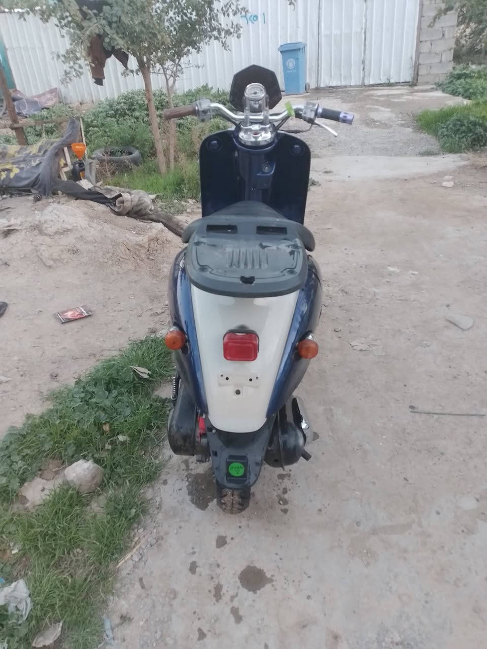 السلام عليكم اخوان
دراجه عبد الحليم سرعه ٦٠ كم
دراجه كابرترهه تعبانه ميته الشلعه بسبب الكابريتر بس المعدل صاروخ
كهربائيات ولسلف ميشتغلن بسبب الباتري نقص باتري
بريك خلفي امامي شحط الدراجه نضيفه وأحلا من الصوره بل واقع رايدهه اب ٢٥٠ وبيهه مجال مكاني بغداد الغزاليه رقم صاحب الدراجه اني مكلف بل نشر اخوان ***********
