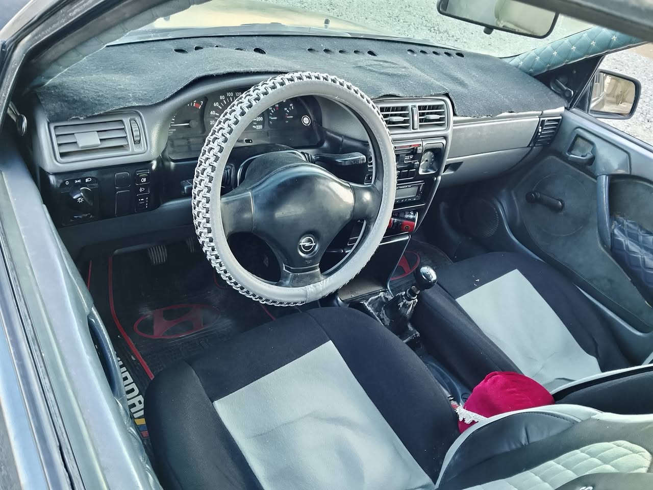 للبيع اوبل فيكترا االسعر 40$
موديل ٩٠
رقم دولي نينوى جديد باسمي
حجم ١٦ دوش
قفل مركزي
دوشمه جديده غرفه
وايرمنيه كلها شغاله ماكو بيه شي مايشتغل
اطارات (تاير) اربع جدد
طخم  السياره كامل جديد
سياره كلشي بيه جديد
فقط محرك بيه بخار بدون صرف
عنوان موصل حي النهروان
***********
 ***********
