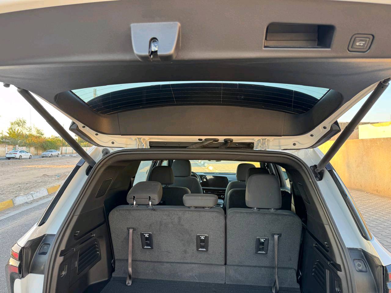 ترافرس ٢٤ LT
حادثه سطحي الجاملغ مسحوب عل الباب بدون دواخل مواصفاته معروفه
للاستفسار 
الاتصال او  الوت سب 
***********