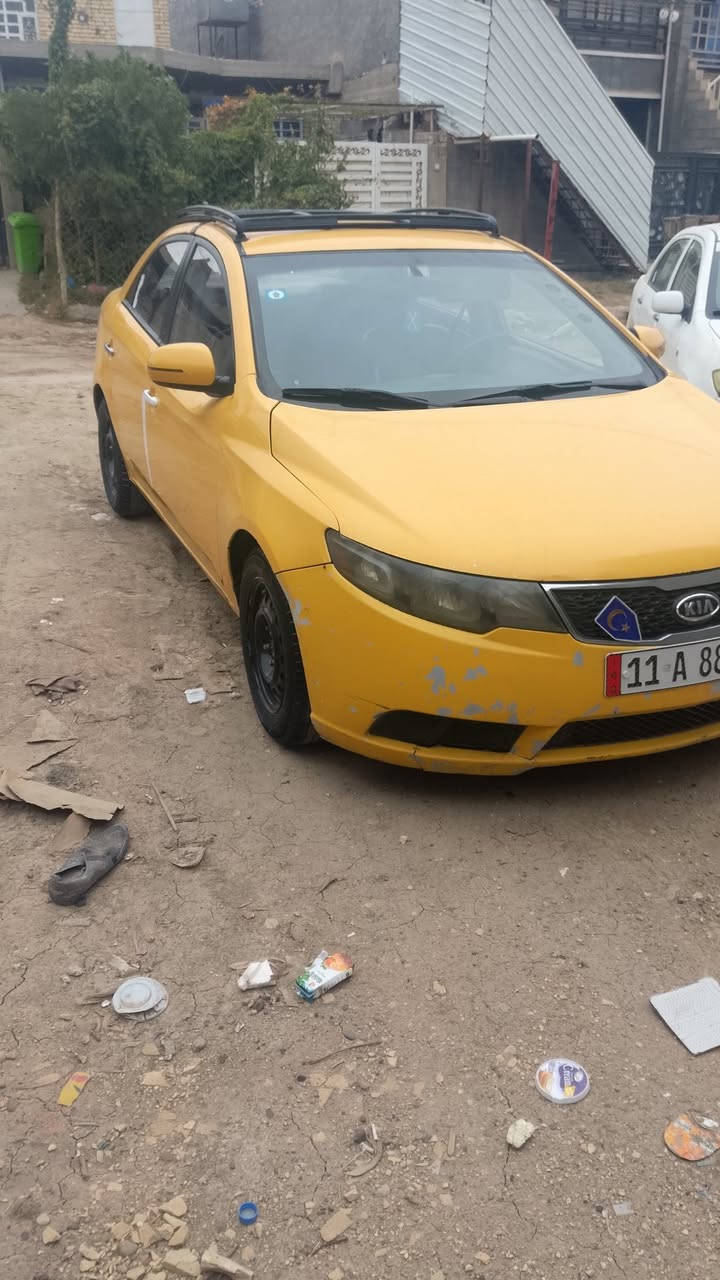 فورتي ٢٠١١ مكينه جيدي اي محرك وكير خير من الله حادثهه جاملغ اليمنه بدون دواخل بيهه خياس خفيف بل ذيول مال جاملغ الخلفي ***********
