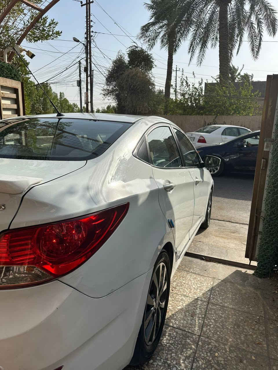 اكسنت ٢٠١٥ خليجي للبيع
ماشيه: ١٠٠ كيلو فقط 
بيها بس جاملغ بارد عكس السايق مثل ما موضح
رقم جديد وسنويه جديده سياره كامله 
مكفوله مابيها اي نقص 
مكاني بغداد 
السعر :110 ورقه وبيها مجال بسيط 
***********
