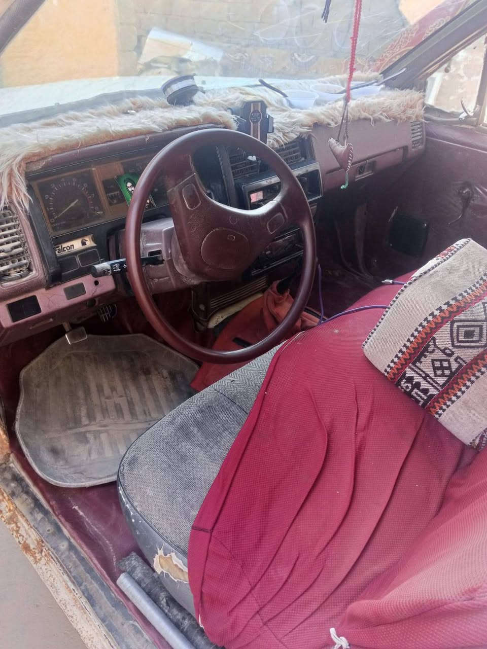 سلام عليكم نيسان موديل89لبيع سياره بيه تبخير قليل وبيه خياس بشاصي بصيط رقم ذيقار سنويه ل31رقم نكليزي وبسمنه سياره حلوه مال جناي السعر 35بيه مجال رقم صاحب السياره ***********الثير ***********
