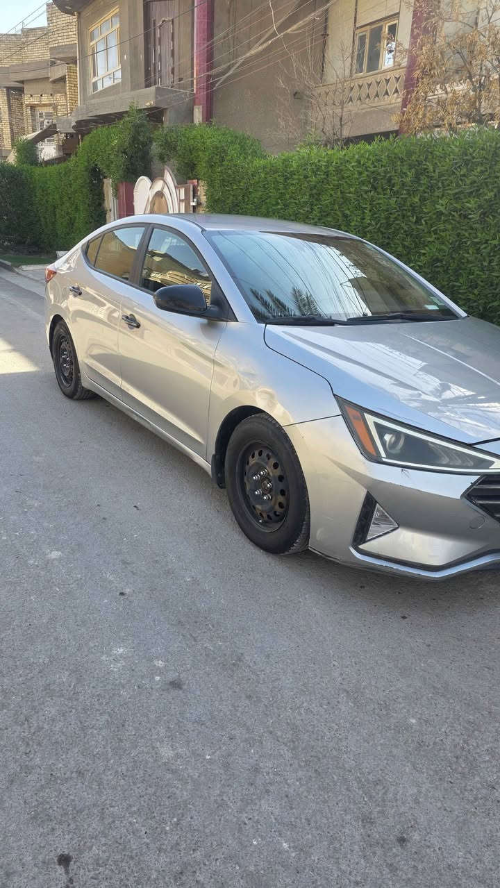 5NPD74LF2LH557214
السلام علیکم
النترا 2020 امريكي
كيرها محور من CVT الى AT 
ماشية 43 الف ميل. 
ضربتها جاملغ خلفي جهة السايق فقط.  
بيها  رصعات بسيطة 
رقمها اربيل بأسم الشركة. يعني عندي وكالة. 
بيها رادار امامي و كاميرا خلفية و اتو ستوب و تحديد مسار 
رايدها ب 137 ورقة و بيها مجال 

للاتصال على الرقم او الواتس اب 
*********** Erlangen, BY
