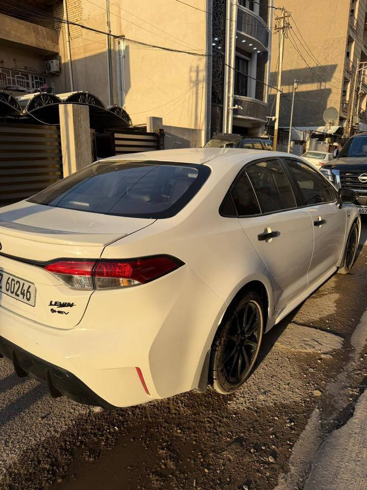 سلام عليكم للبيع كورلا هايبرد فئه GR ماشيه 7 الف مكفوله السعر 168 وبيها مجال بسيط (***********)
