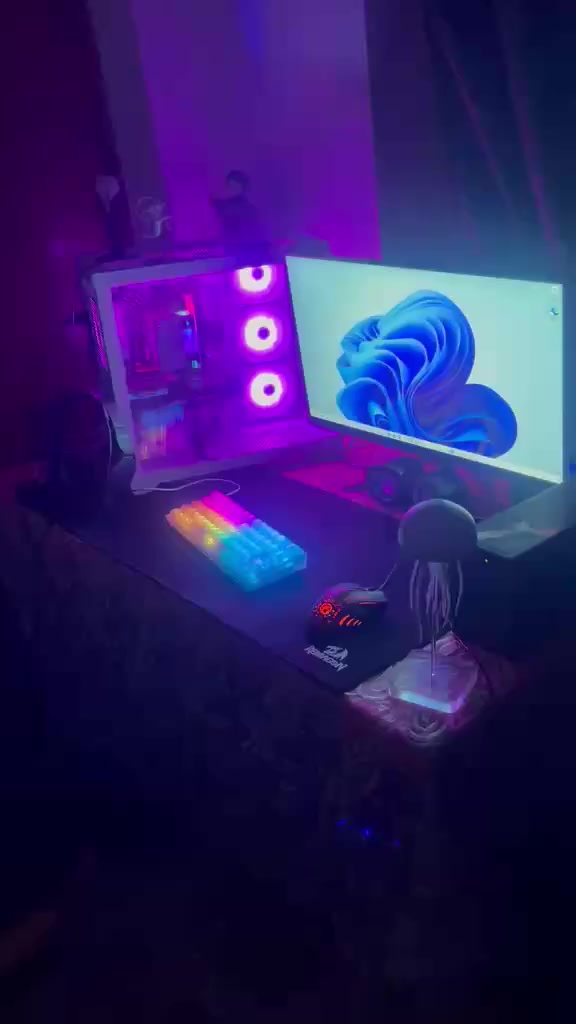 الكارت Geforce RTX 4060 Twin X2  Gddr6
المعالج  Intel®️ Core™️ i5-12400F Processor

مبرد هوائي DeepCool  RGB

الرام Black Wolf: RGB DDR4 RAM (2x8GB-3200 MHz) 

الهارد  M.2 512 

الهارد الثاني HDD 1TB

البورد ASUS Prime B660M-K D4 Gaming 

الباور  Segotep GM 750W  80+ Gold

الملحقات: شاشه VENOM حجم 24 166hz

كيبورد: red dragon 

 1 يو بي اس  1500

2 يو بي اس ٨٠٠

هديه جوستك اكس بوكس 

***********

المكان بغداد توصيل موجود 

سعرها مليون و١٠٠ قفل
