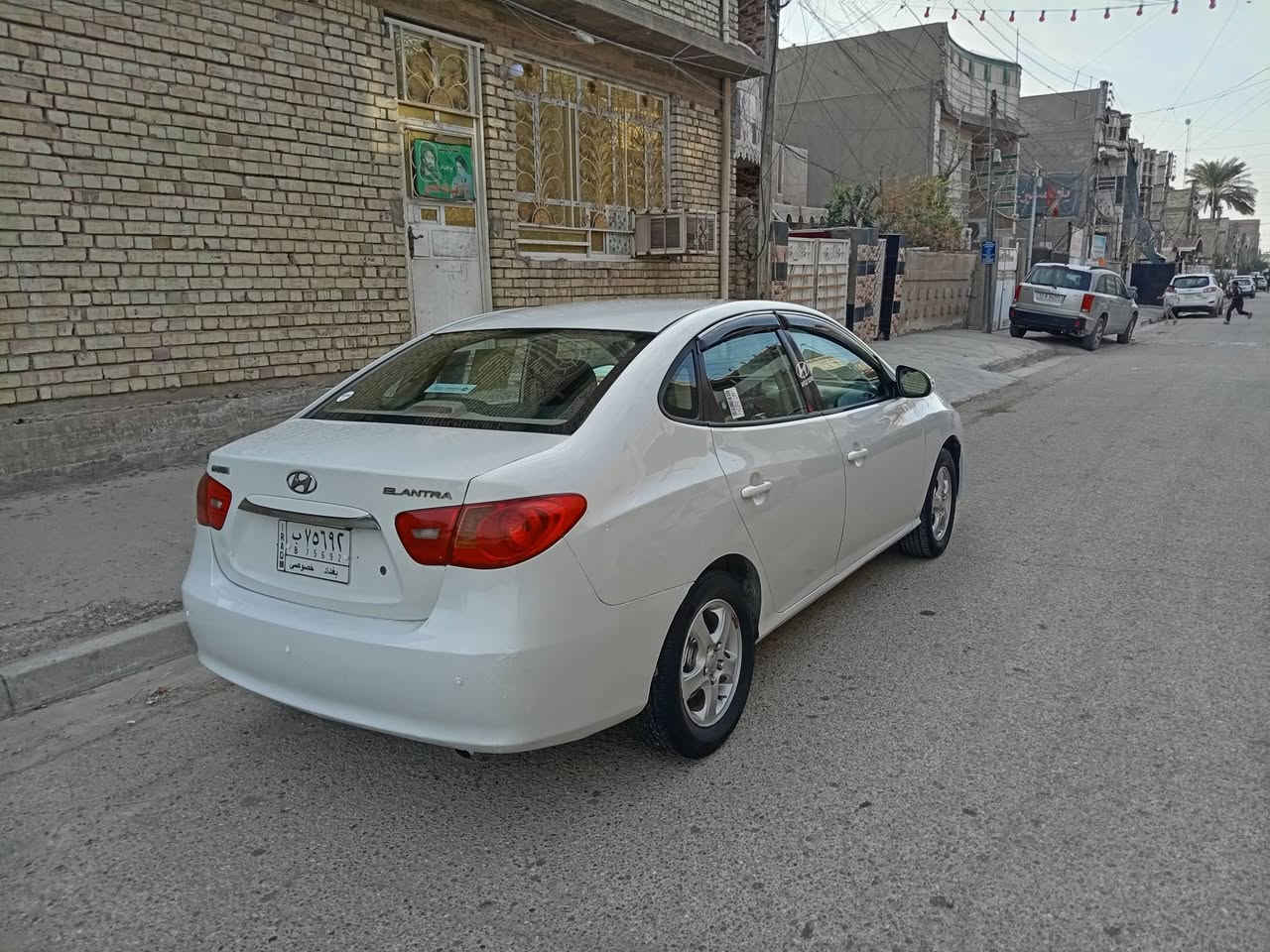 النترا وارد خليجي محرك 1600 دوش ممتاز كير ممتاز حداديه جيده كهربائيات كلها شغاله وكلها بلاديه سياره تخم تاير جديد رقم بغداد داخل بيجي شاشه كبيره كاميرا خلفيه تبريد شغال تدفئه شغاله السياره يوجد بيها مكانات صبغ بدون حادث السعر 105 وبيها مجال الاستفسار على هذا الرقم *********** محمد العنوان بغداد الشعب
