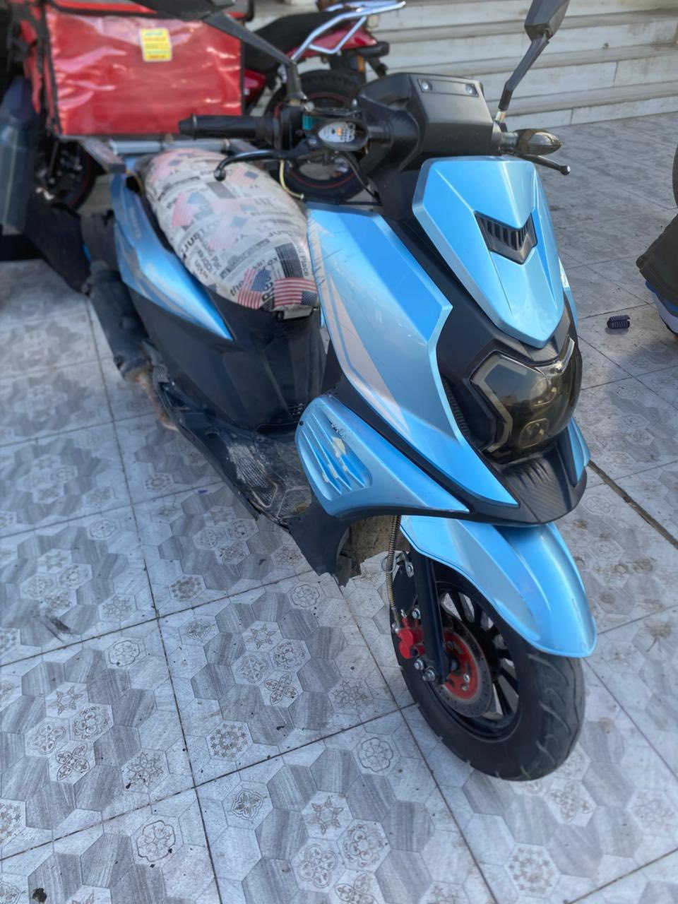 سلام عليكم دراجه للبيع نظيف مكينه وكشر بلاد شاشه الكتروني كهربائيات كامل مابي اي مشكله السعر 525 وبي مجاال الاستفسار ***********
