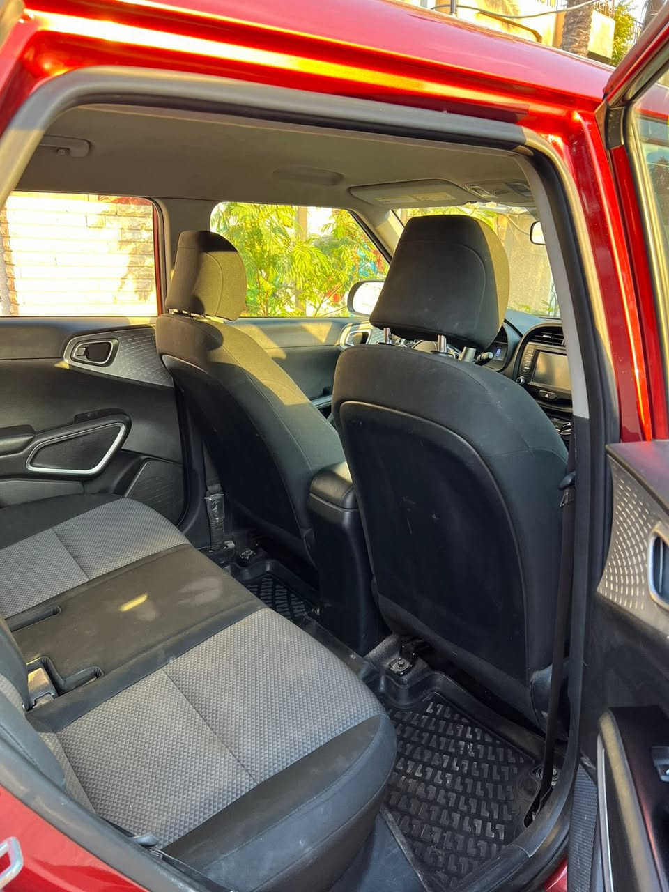 السلام عليكم كيا صول موديل 2020 لون مميز ماشيه 72 بأسمي شخصيا   محرك 2000 دوش كير انظمه متتعددة القياده سبورت نورمال اقتصادي فول تحكم استيرن جهتين شاشه كبيره كأمره دواره سياره ادامه كامله بالاضافه تخم تاير وبطاريه جديده حادثه صبغ بنيد مع جاملغ راجع بارد السعر 133 مع مجال بسيط الاستفسار *********** +واتساب العنوان بغداد الدوره شارع ابوطياره
