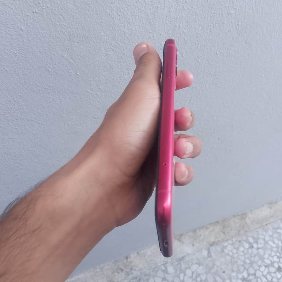 سلام عليكم ايفون 11 عادي للبيع جهاز نضيف كلش اي صيانه مداخل ما مفتوح الجهاز ابد ومثل ما موضح 👇فحص الحاسبه شوفو الجهاز نضيف كلش البطاريه 75 ذاكره 128  سعر 280 وبي مجال للشراي ويدلل مكاني كوفه حي ميسان للستفسار خاص او واتساب ***********
