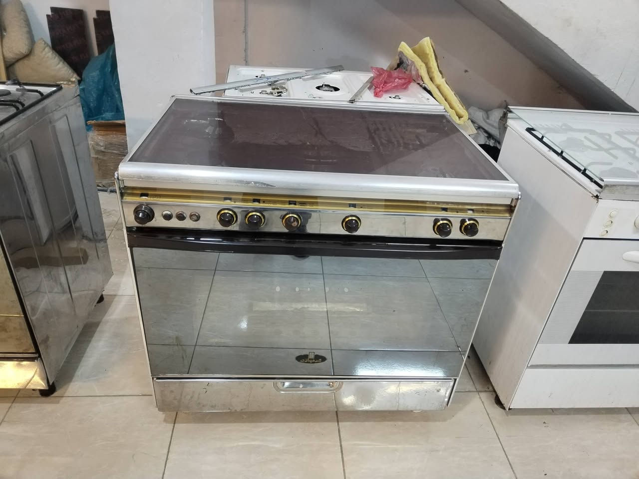 طباخ كريازي مصري اخو الجديد شرط الفحص باب الول السعر ٢٦٠ وبي مجال اتصال ***********
