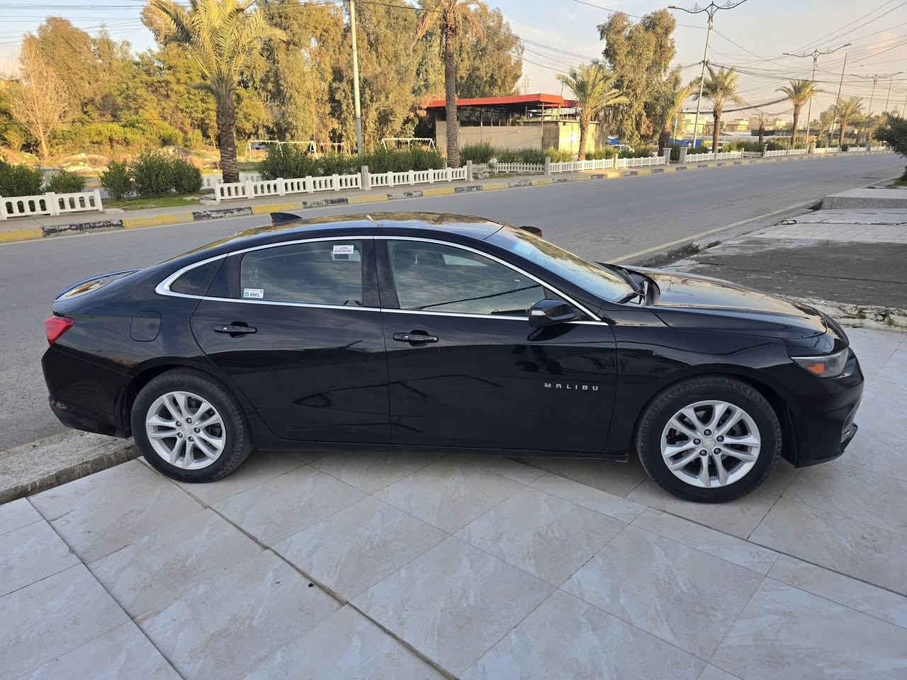 السعر 104$
تحويل ثاني يوم
ماليبو LT
 موديل 2018
مكينه وكير شرط 
خمس بصمات 
بصمه تشغيل اوتو ستوب
تحكمات جهتين 
تحديد سرعه كروز 
جامات كهرب 
ويل كب 
قطعتين تبريد نظامين تبريد
كامره دواره 
كشن كهرب
ضررها بوند  فقط بدون دواخل 
مكان السياره موصل اليسر
***********
***********
