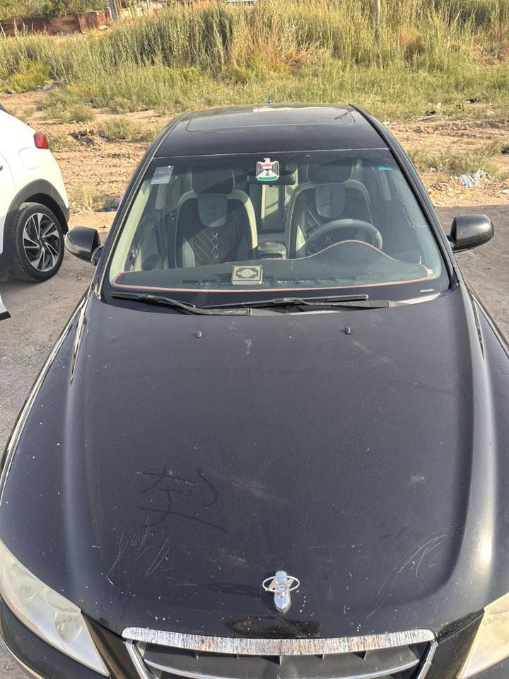 محرك 6سلندر 3300
كير ومحرك ضمان ع الفحص 
تدفئة تبريد شغلات
كشنات تدفئه كهربائي + فتحة سقف
سنوية لل2028   السيارة باسمي واني اتبع كافة الأمور القانونية 
السيارة محزمة وضرره الهلال جامرلغ الخلفي عكس السياق 
السعر 100 وبيه مجال وعادي إذا مراوس قطعة ارض 
رقم الهاتف ***********
