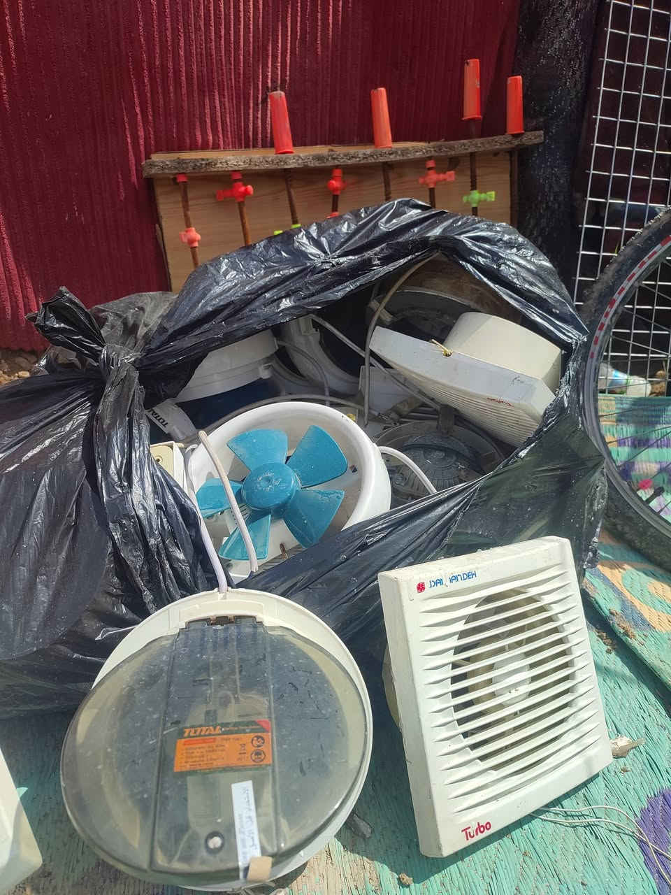 سلام عليكم غراض كلمن وسعره مناسب نجف حي نداء ***********
