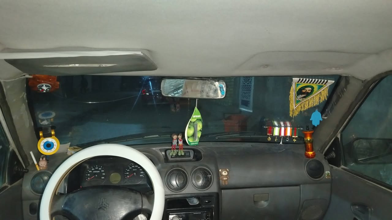 اسلام عليكم سايبه مديل2012رقم نجف. بيه رصعات بصيطه ومبدل بيه جاملغ واحد تخم تايرات جدد. تبريد ثلج. سعره 30وبيه مجال. مكاني نجف حي الانصار ***********
