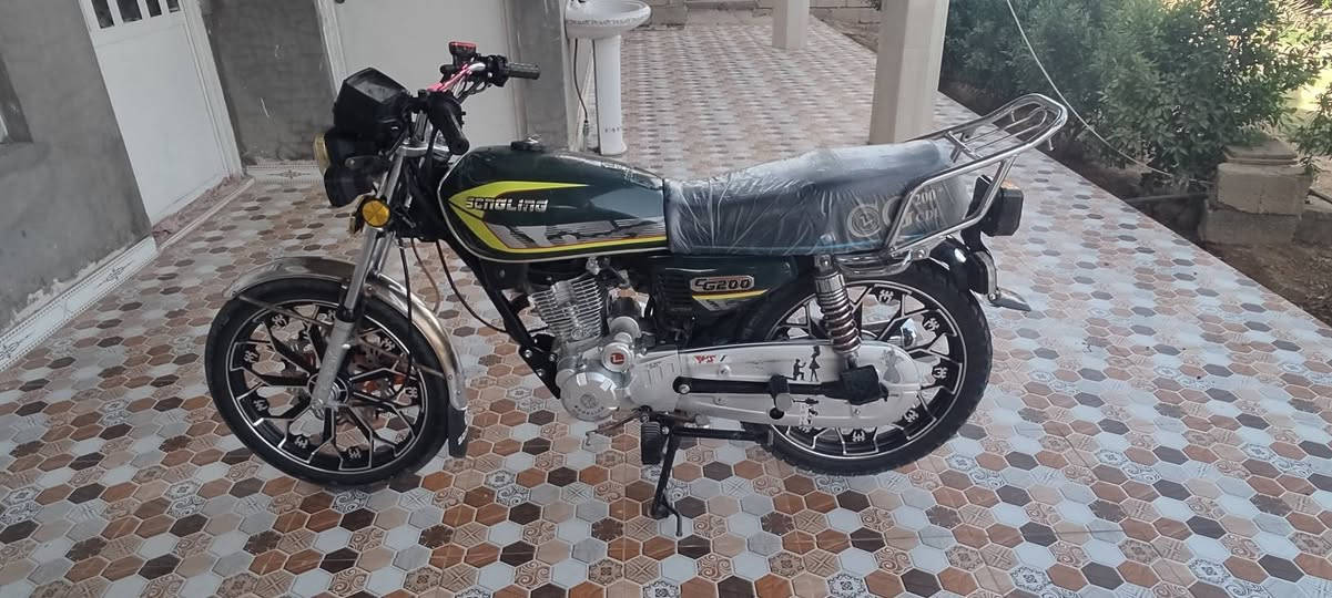 السلام عليكم شباب للمراوس فقط ب نامه برو او سيفان 25
سولنك 2024
200cc
مكينة ما مفتوحة


**إذا كنت صاحب هذا الإعلان وتريد حذفه لأي سبب، رجاءا أرسل رسالة إلى الدعم الفني**